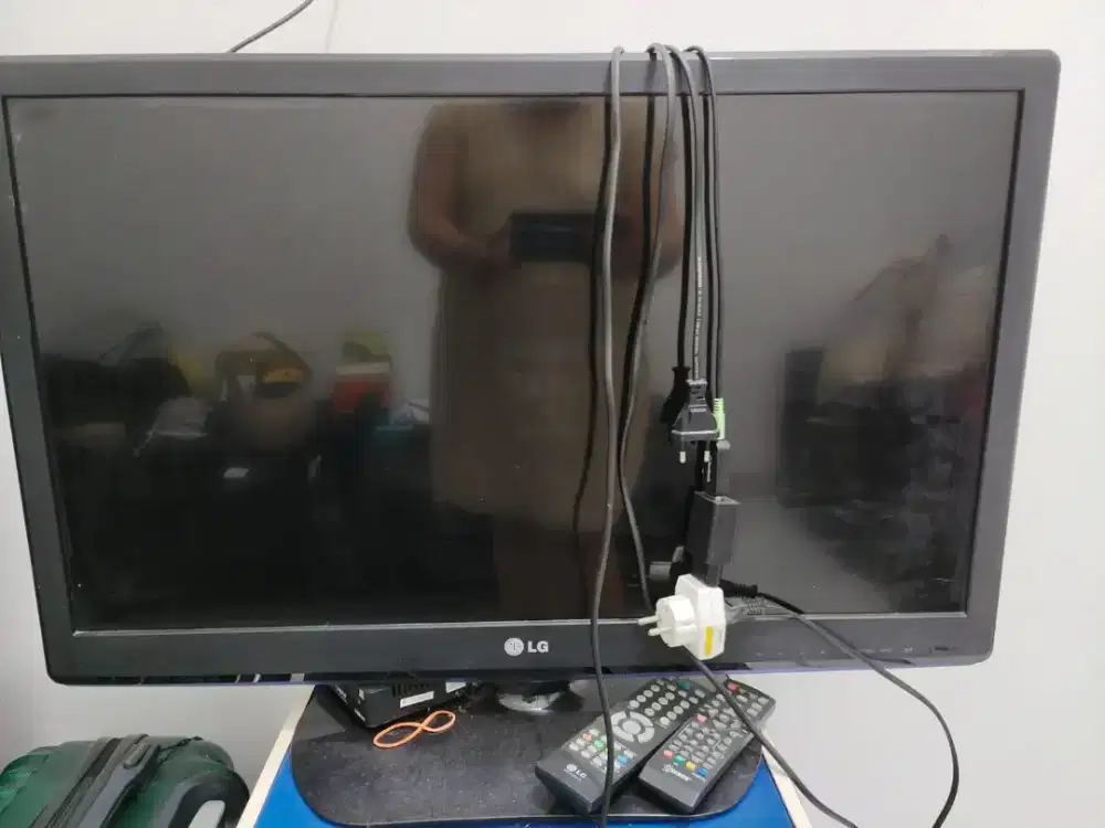 Televisi TV LG Lcd led 32 inch bekas