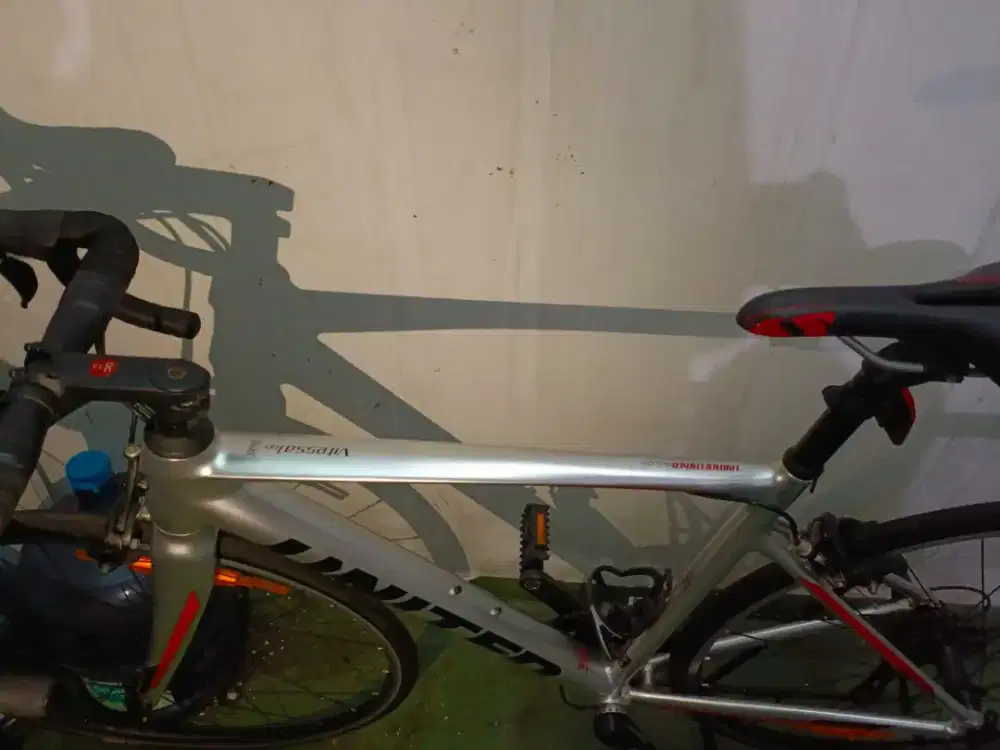 Sepeda road bike United Vitessa 1.0