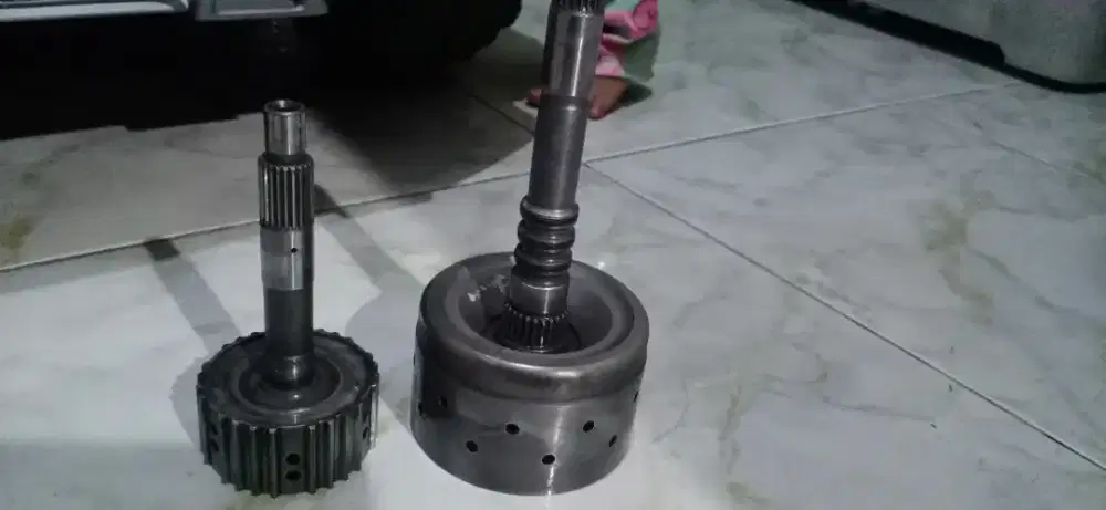 Bekas mobil Avanza Veloz metik 2012