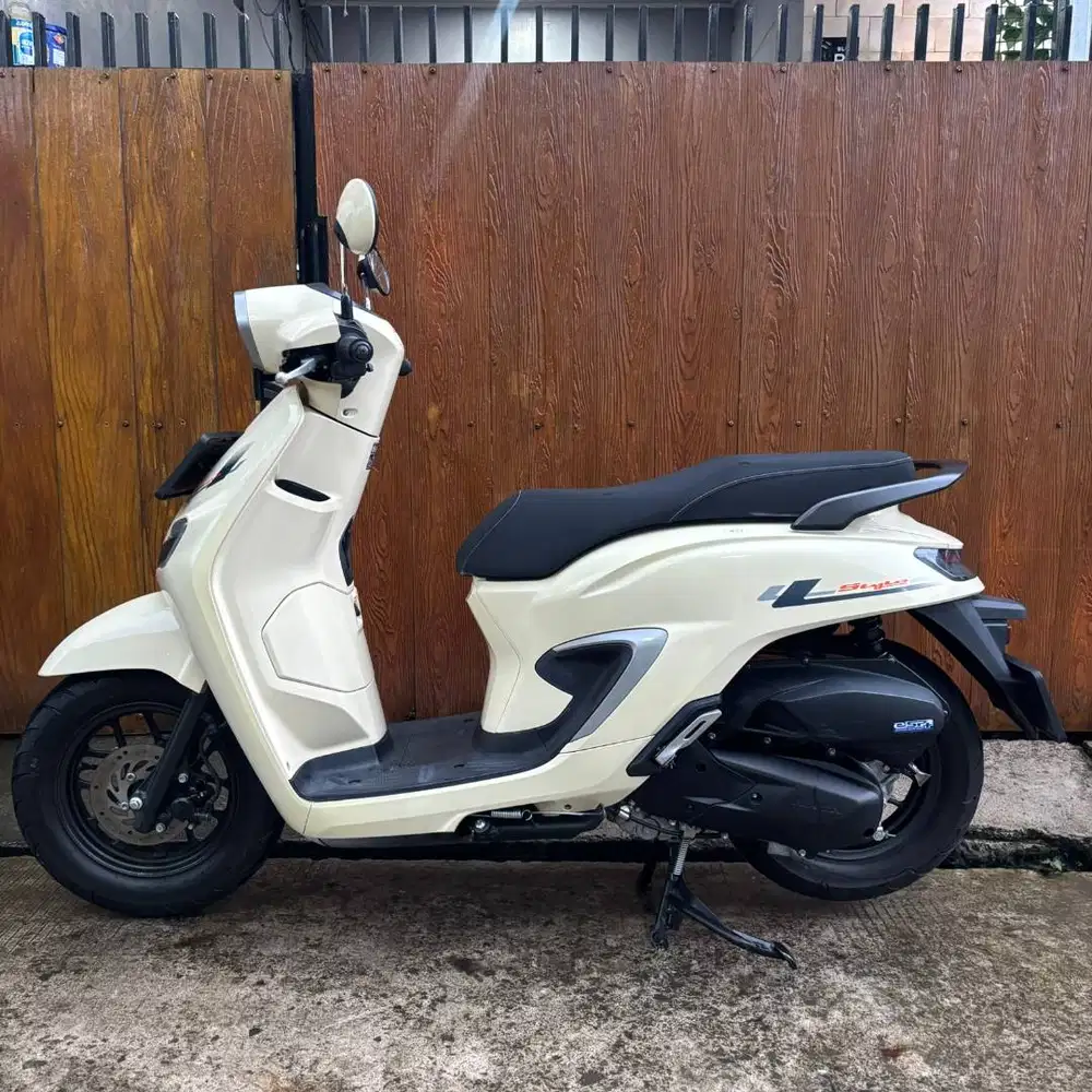 STYLO 160 CBS 2024 KONDISI ISTIMEWA TERAWAT KM RENDAH SIAP PAKE NO PR