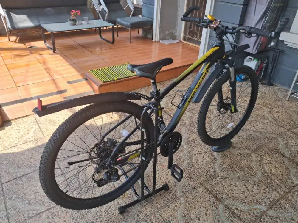 Sepeda MTB Polygon Cascade 4