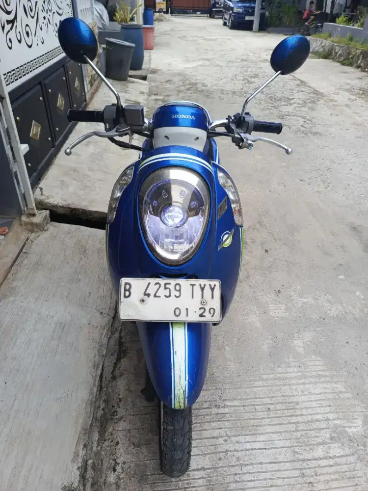 Honda scoppy tahun 2016 stater halus,ss lengkap,pajak off 2x