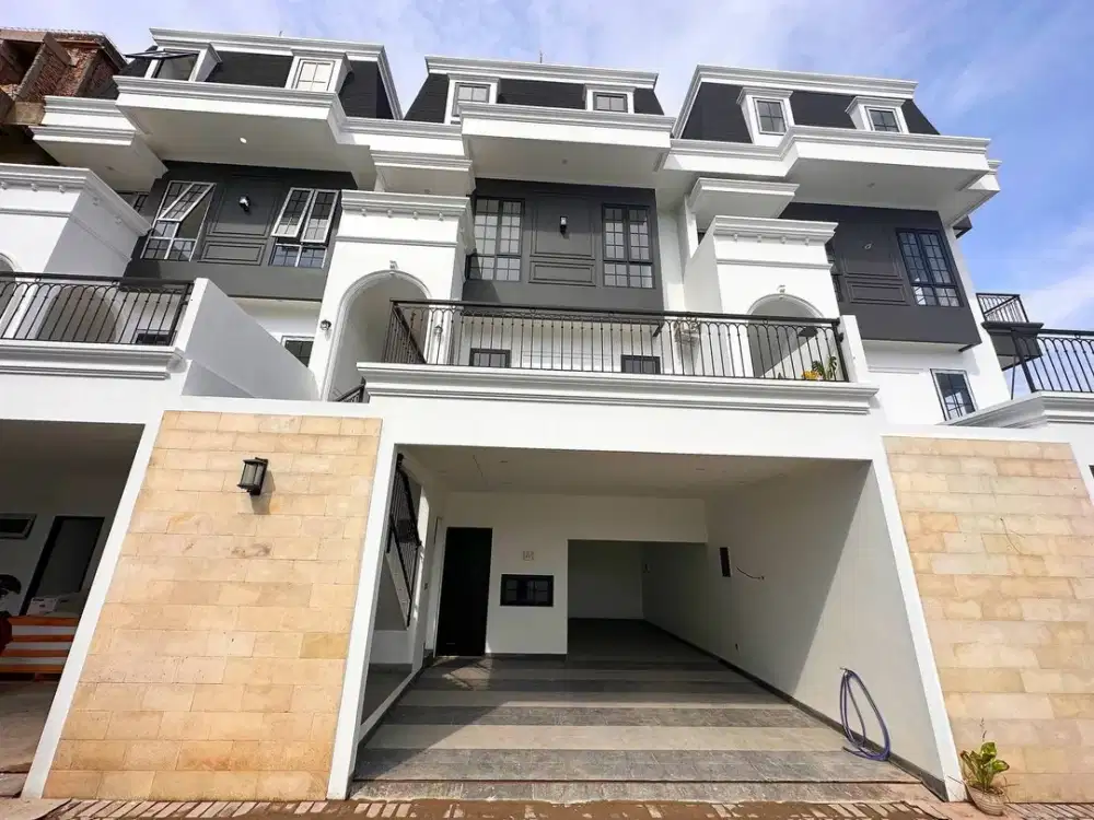 Dijual Rumah Di Pejaten Pasar Minggu Jakarta Selatan 4 Lantai +Rooftop, Swimming Pool, LIFT [AR149]