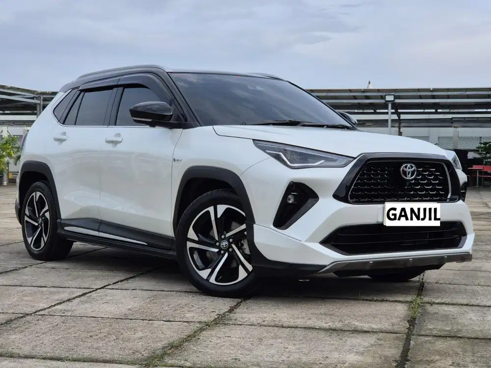 (Odo 19rb) Full Ori Yaris Cross GR Hybrid TSS Two Tone AT 2023 Tgl 1