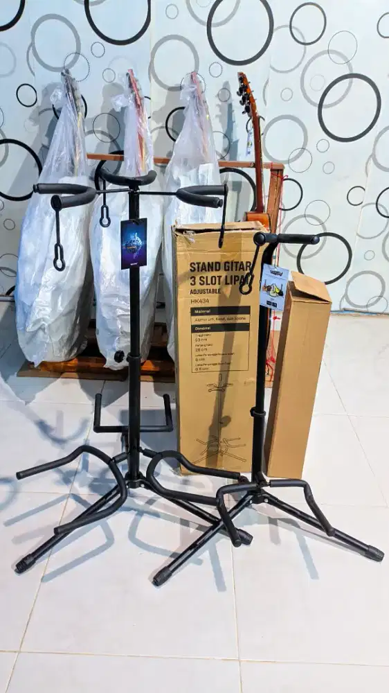 Stand Gitar taffSTUDIO 3 slot dan 1 slot