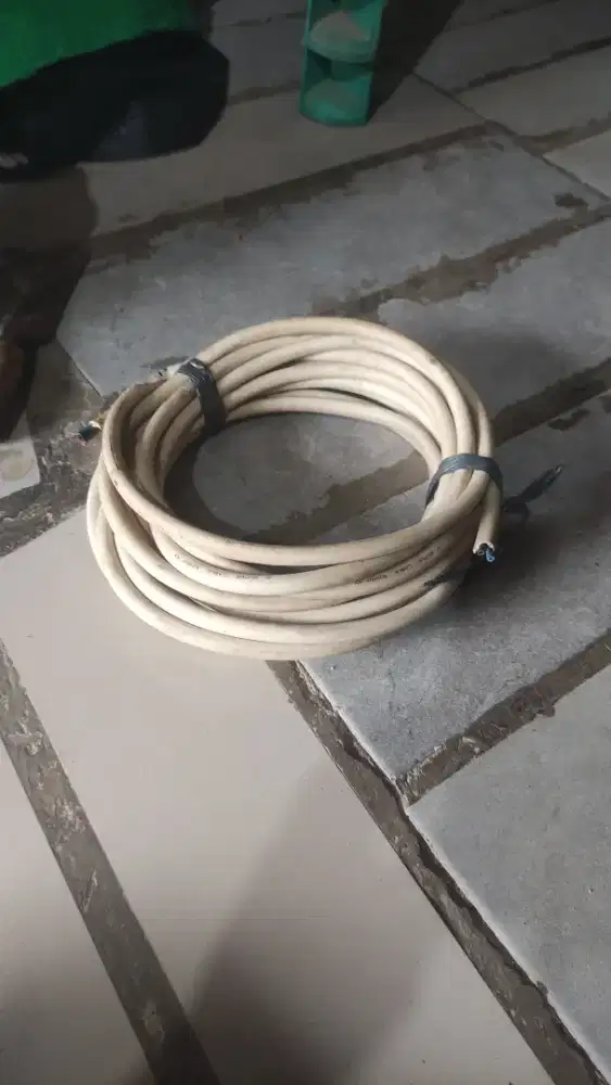 KABEL LISTRIK TEMBAGA SERABUT 3x1.5 SUPER NYM 8 METER