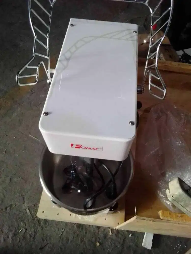 Perlengkapan Baking (Mixer dan Oven)