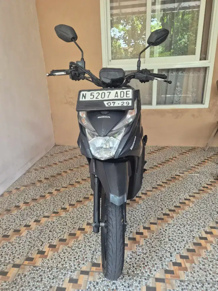 Honda Beat Street 2019 FI CBS Hitam