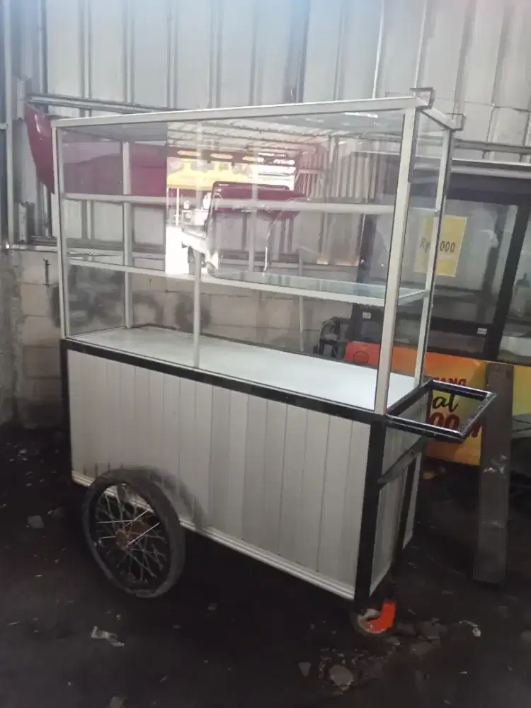 Gerobak usaha bahan Aluminium  + Besi Siku