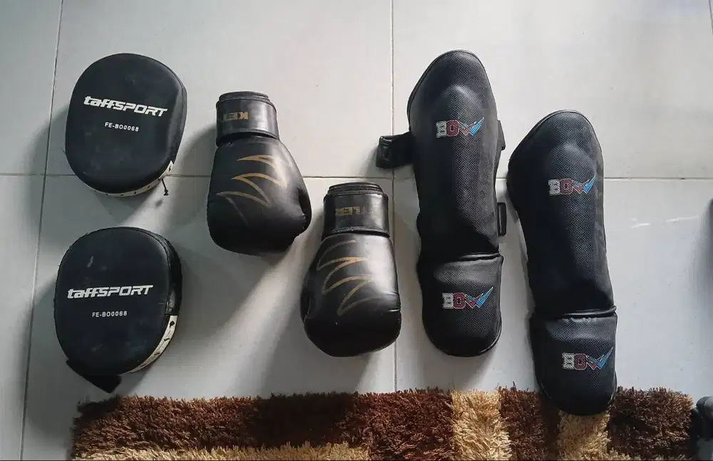 pad ,glove boxin , shin guard