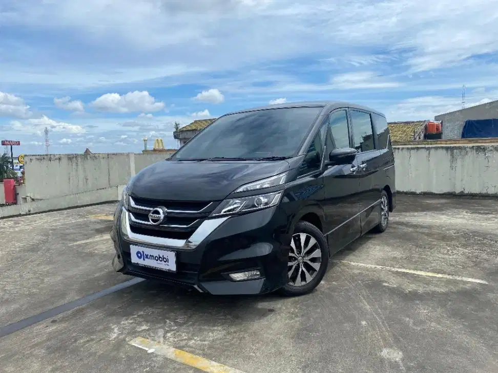 KM LOW PAJAK HIDUP NISSAN SERENA 2.0 HIGHWAY STAR BENSIN-AT