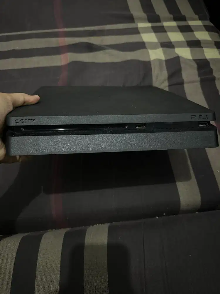 PS 4 Slim 500 GB ORI 2 STICK