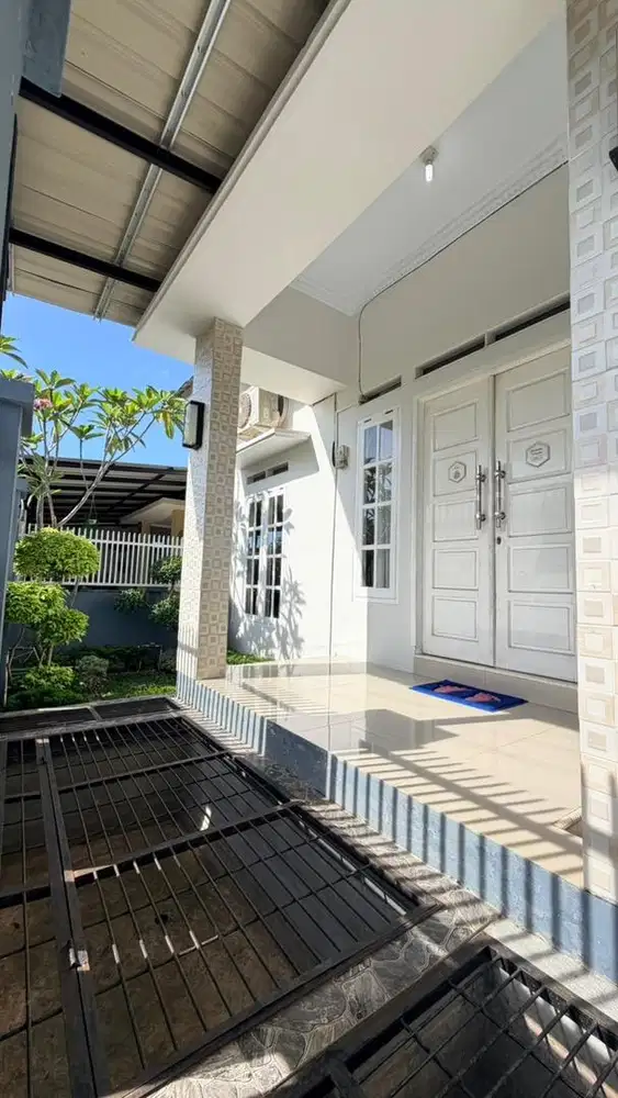 Disewakan Rumah Tinggal Full Furniture Fasilitas Hotel di Tengah Kota