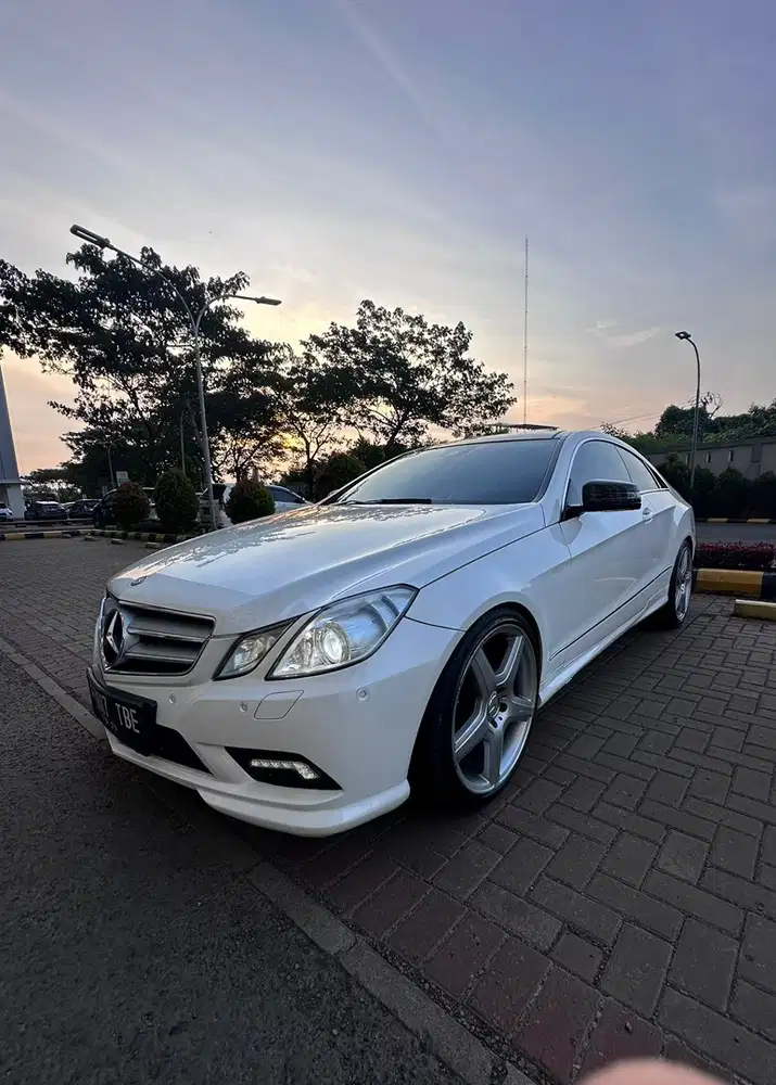 Mercedes-Benz E250 2011 Bensin