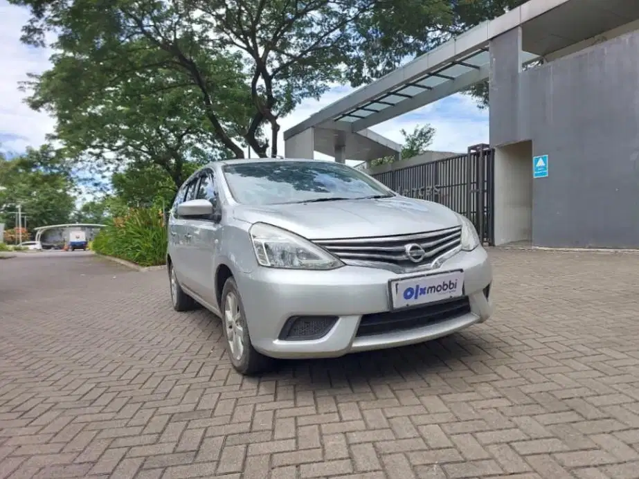 DP Rendah Nissan Grand livina 1.5 SV Facelift Bensin-MT 2013 BMH