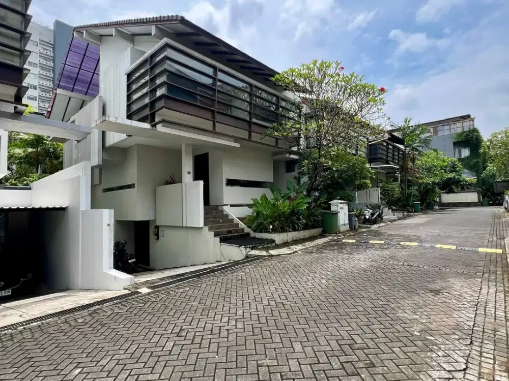 Jual Rumah Di Kemang, Dalam Townhouse Jalan Lebar Bebas Banjir