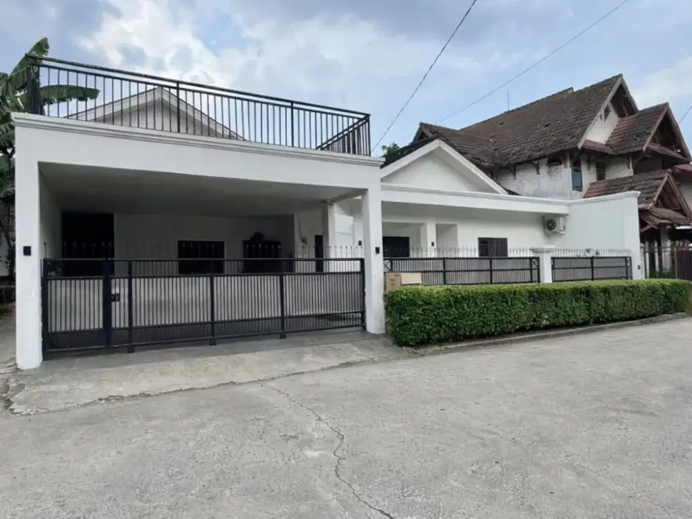 Rumah Dijual Cinere Depok 2 Lantai Full Furnish LT 267m², 4+1 KT, Lingkungan Asri