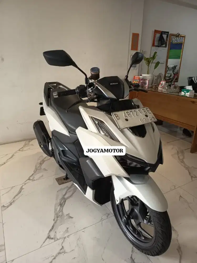1 - HONDA VARio 160 CBS Tahun 2024