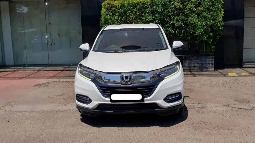 Honda hrv se cvt at 2021 putih