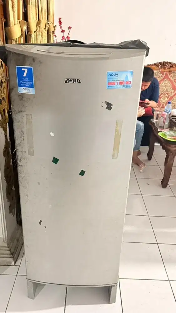 Dijual kulkas Aqua AQR D190