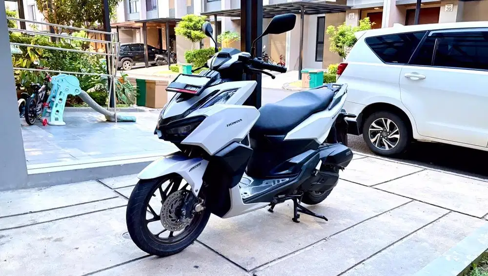 VARIO 160 2022 PUTIH (ABS)