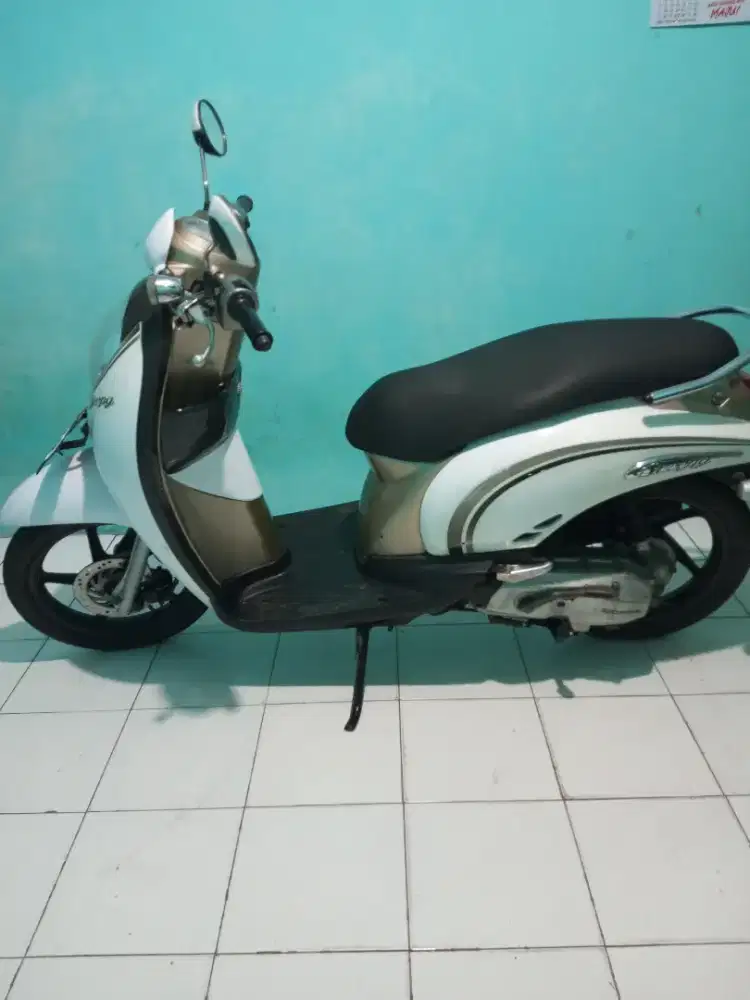 Di jual Honda scupy tahun 2011