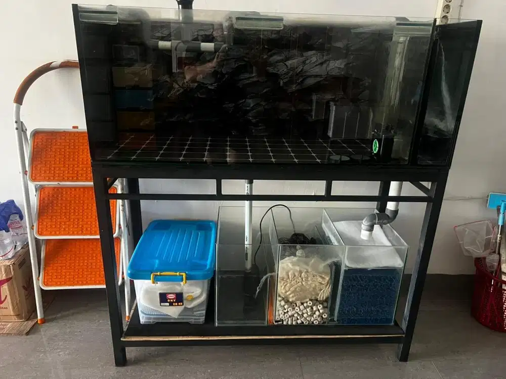 Aquariuam 1 Set Plus Rak 130 x 50 x 50 8mm