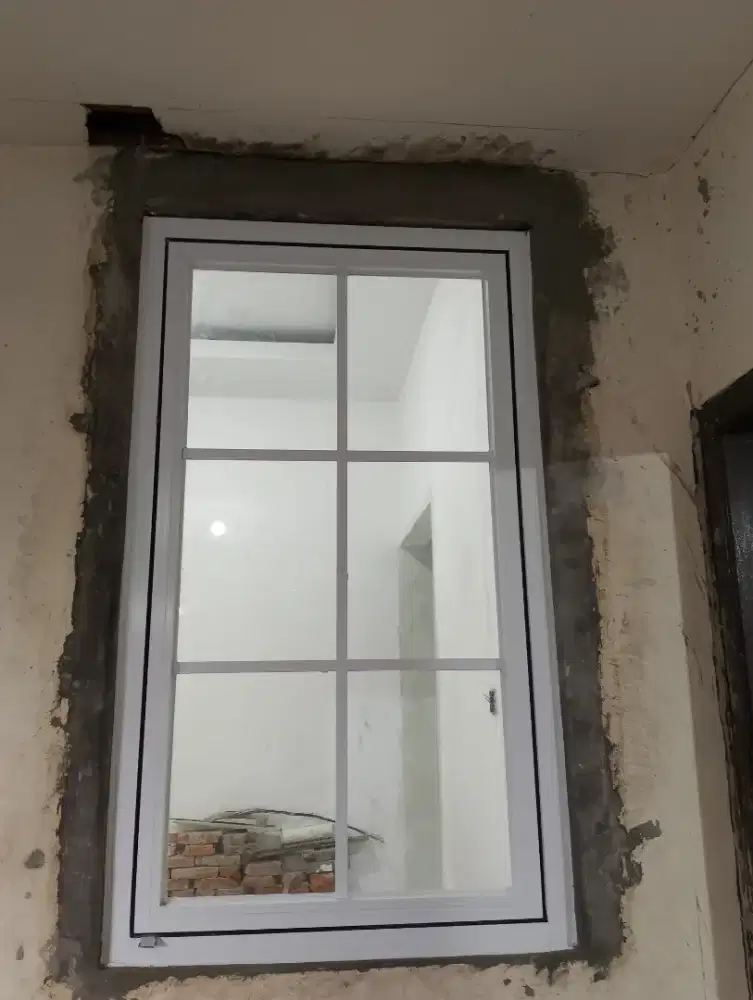 Jendela plus ornamen