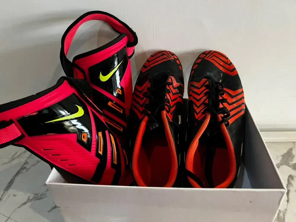 Sepatu Futsal UK 40 Plus Pelindung Kaki Bekas