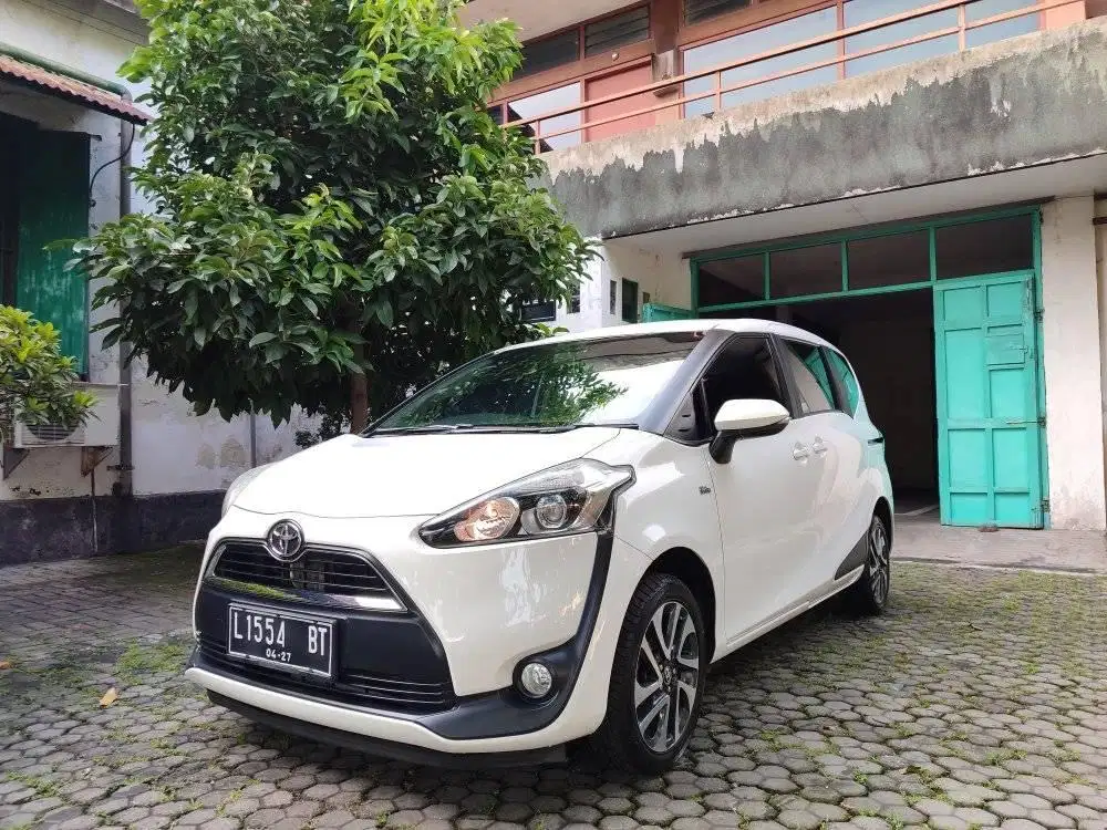 HARGA CASH TOYOTA SIENTA V 2017 pcd freed Avanza calya