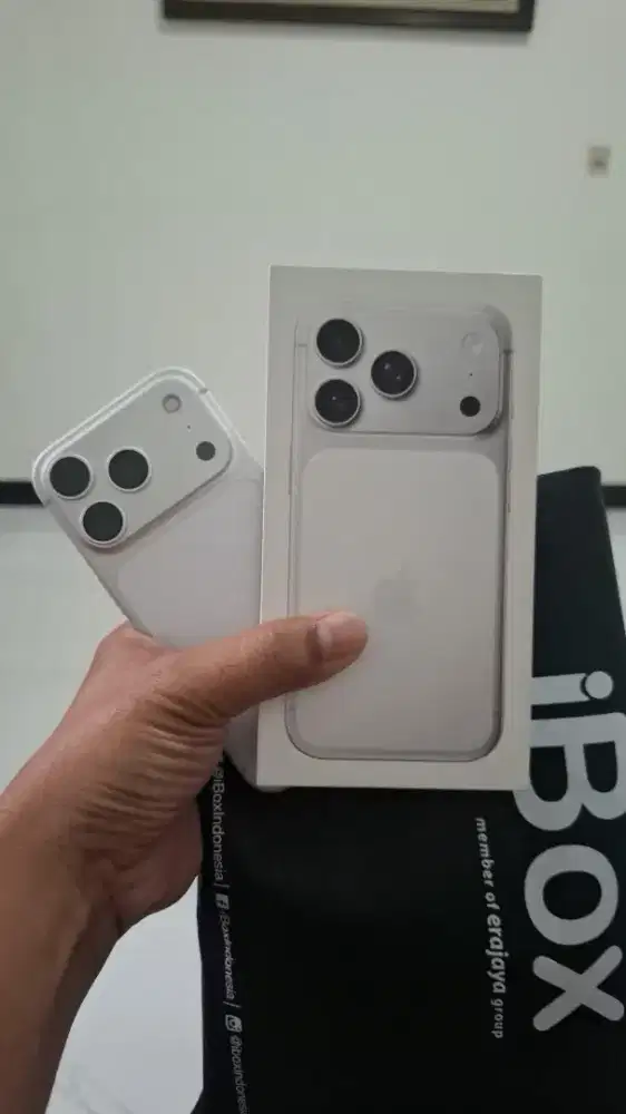 Iphone 17 Pro 256 GB ibox free charger ori
