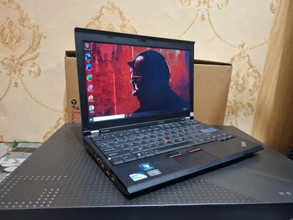 Laptop Lenovo Thinkpad  X220i # RAM 4 GB
# HDD 320 GB