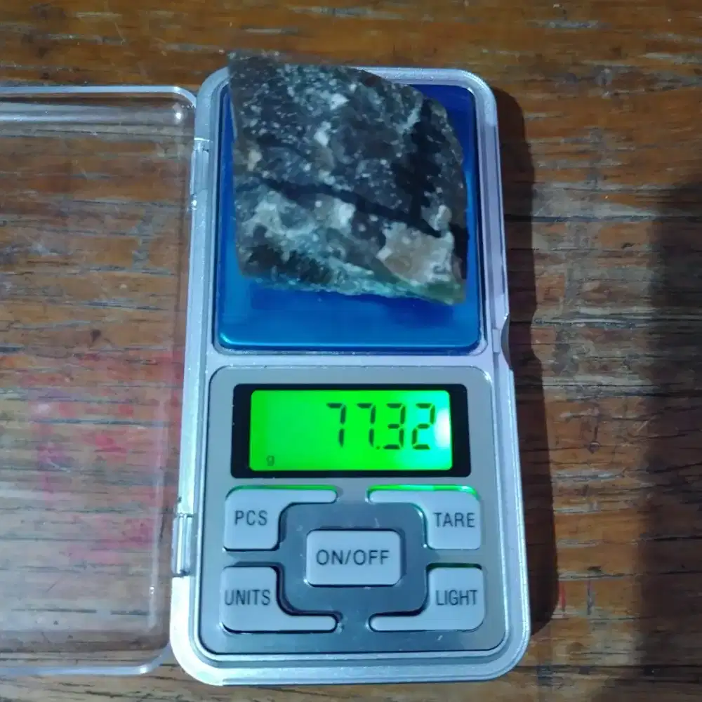 Bahan rough batu idocrase solar aceh origin kristal