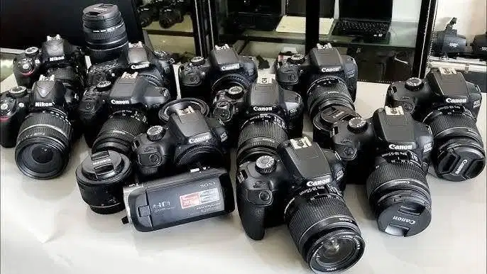 KAMERA CANON EOS 600D ( DI CARI UNTUK DI BELI