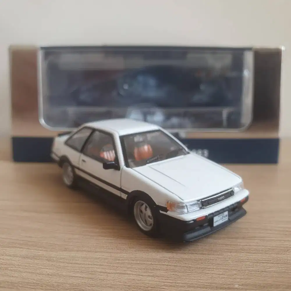 DCT Toyota Corolla Levin AE86 1/64 (AE 86, White, Putih, DieCastTeam)