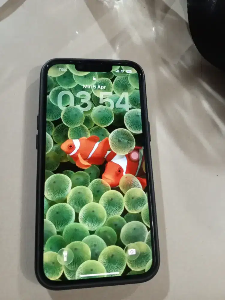 iPhone 13 beasic baru 3 bulan pakai ibox