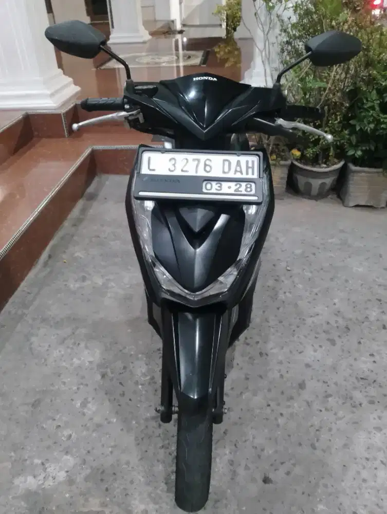 Beat deluxe 2023 L SBY barat - TANDES