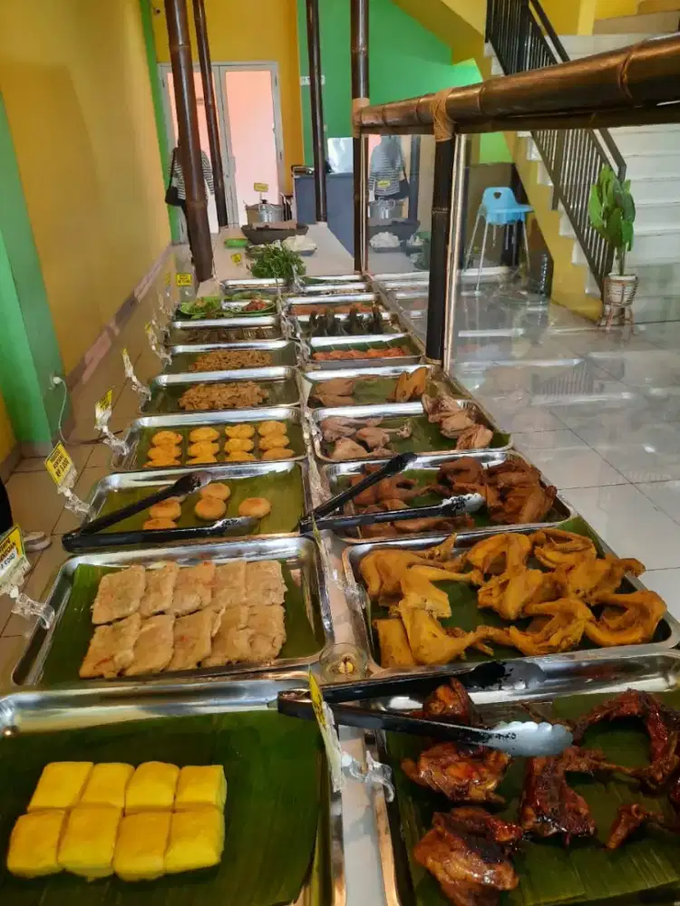 Karyawan ayam bakar antapani