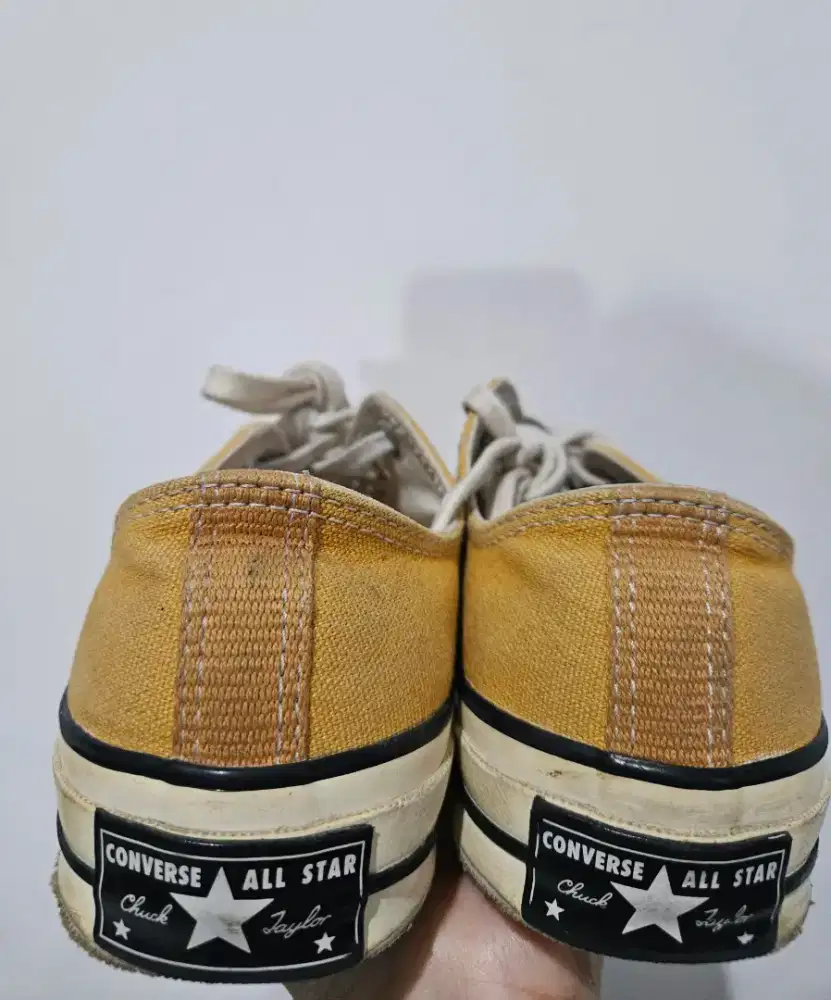 Preloved Sepatu Converse Chuck Taylor