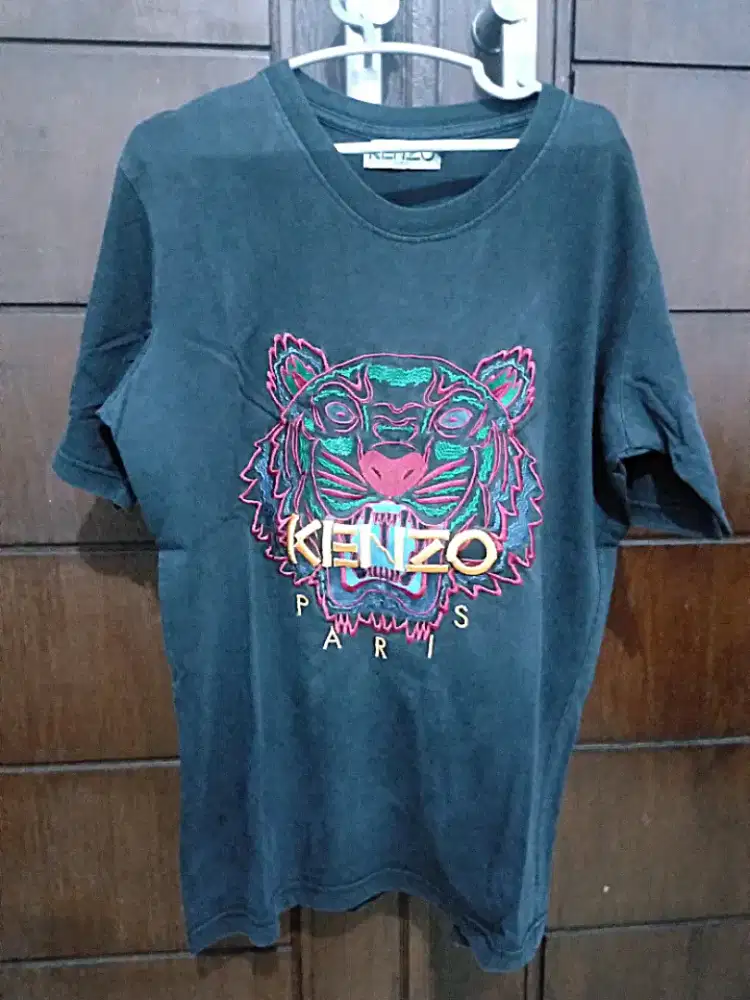 T-Shirt Kenzo Size M.