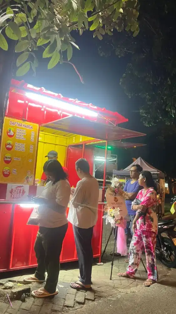Di cari penyaji Bez kebab