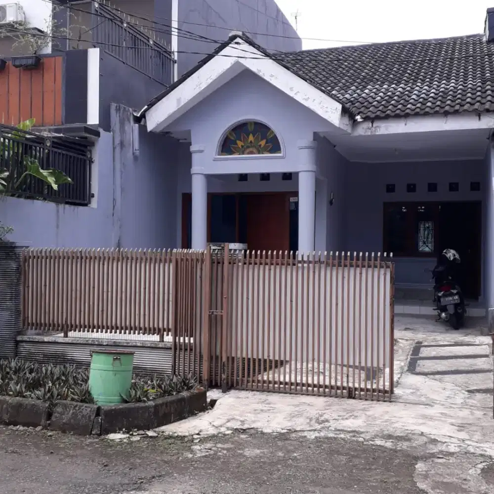 Dikontrak Rumah di komplek GIB, Bogor, lokasi strategis Asri dekat Tol