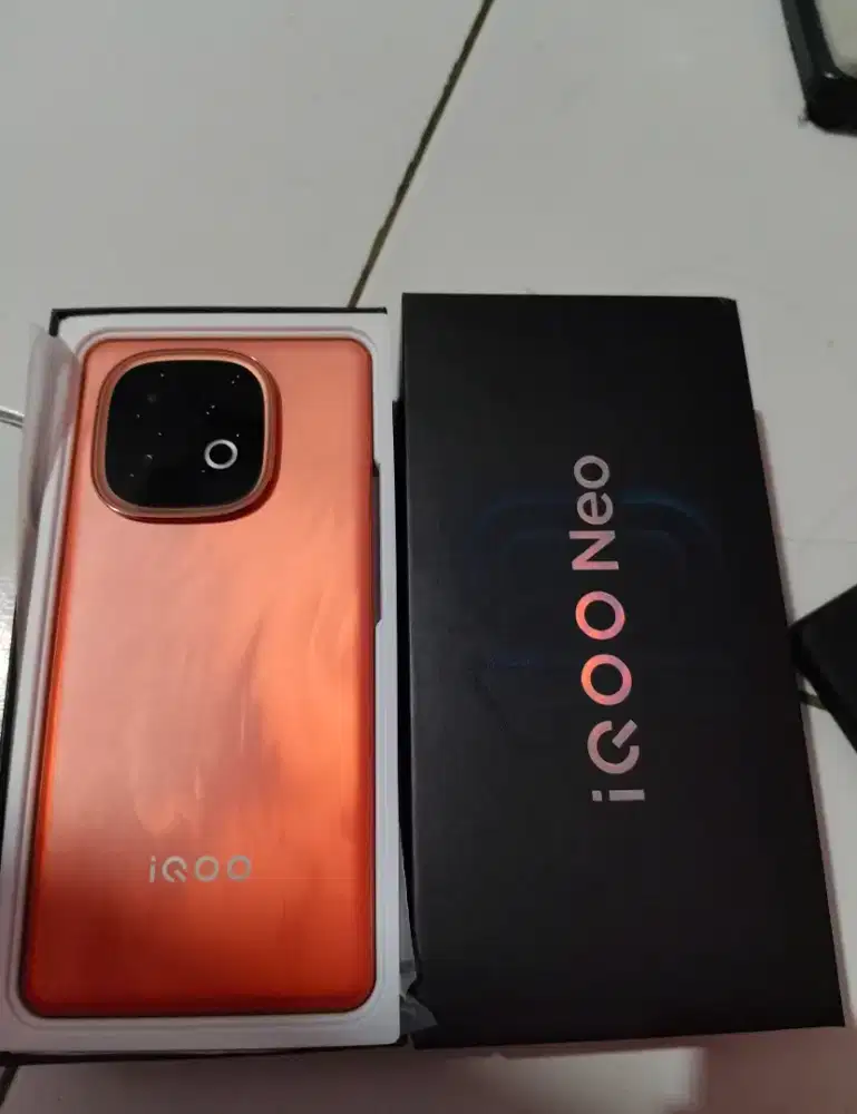 Iqoo neo 10 8/256