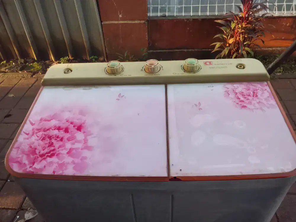 Mesin cuci merek daimatshu 9'2 kilo kondisi bagus tinggal pake ya