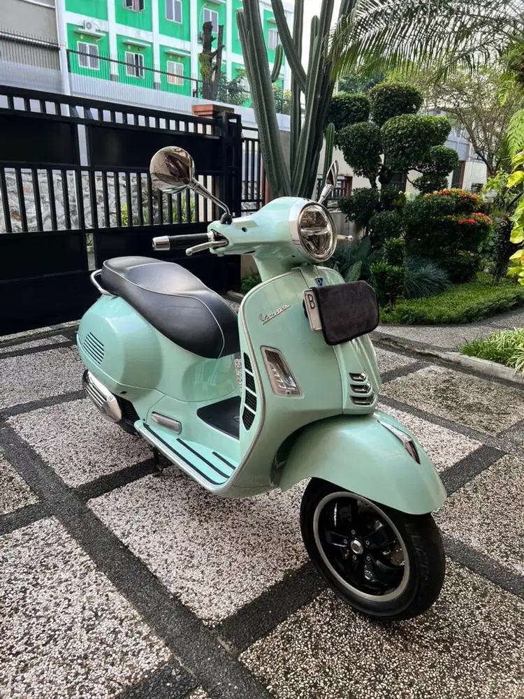 Vespa gts super 2023