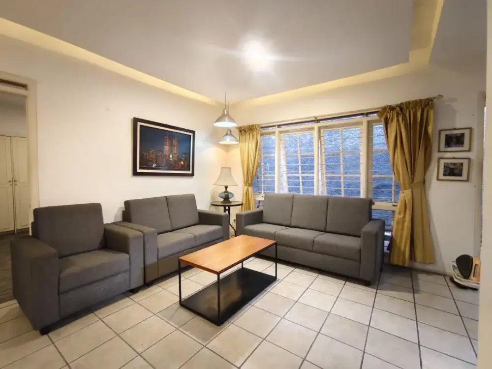 Rumah mewah siap huni Strategis Sayap Turangga BKR Bandung - Tanah Luas 210m2 SHM (Nego)