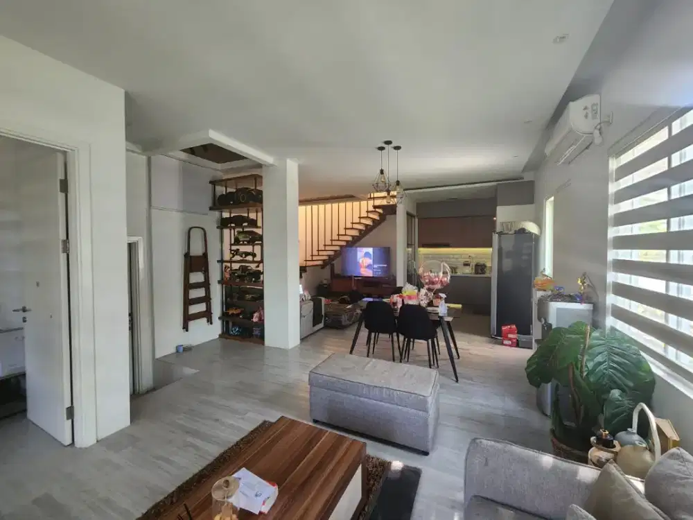 Summarecon bandung  cynthia hoek 4 bed + kitchen set dijual cepat nego