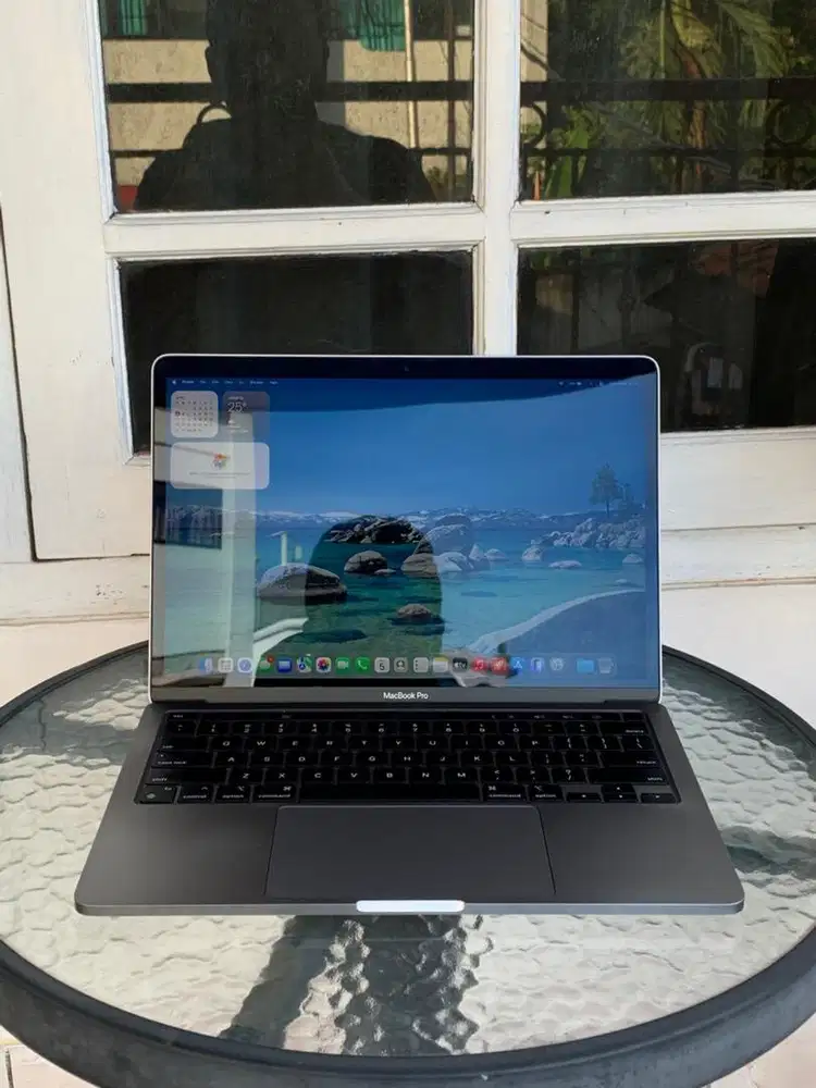 MacBook Pro 2020 M1 13 inch 8/256