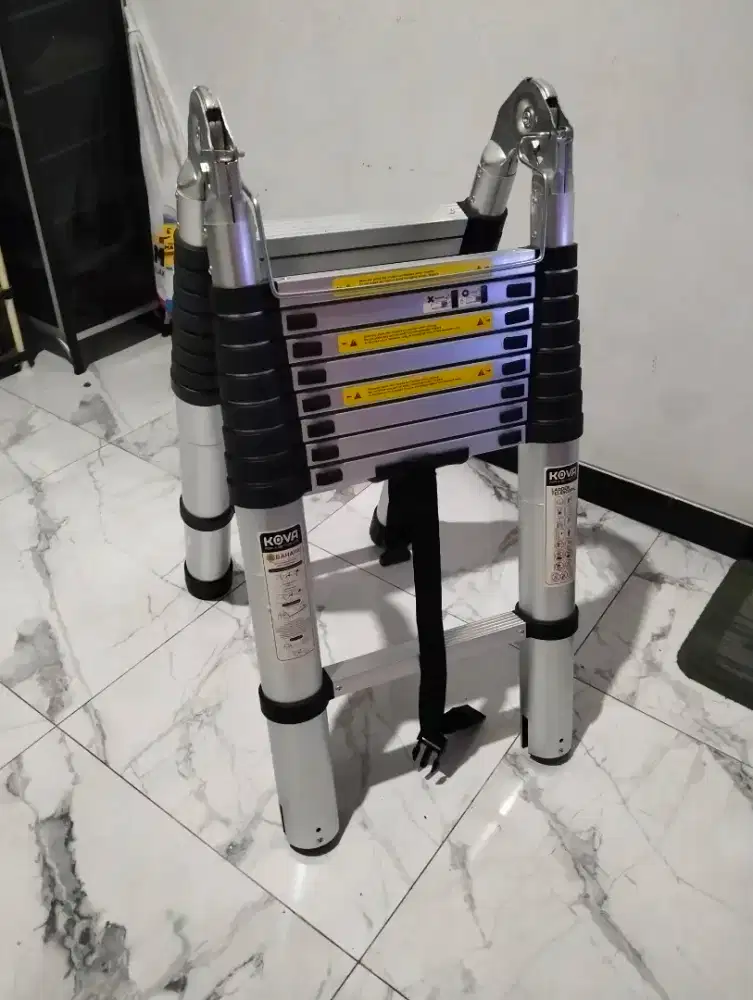 Tangga lipat teleskopik