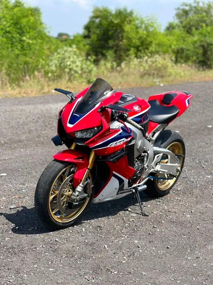 BUC Honda Cbr 1000rr sp1 ohlins series